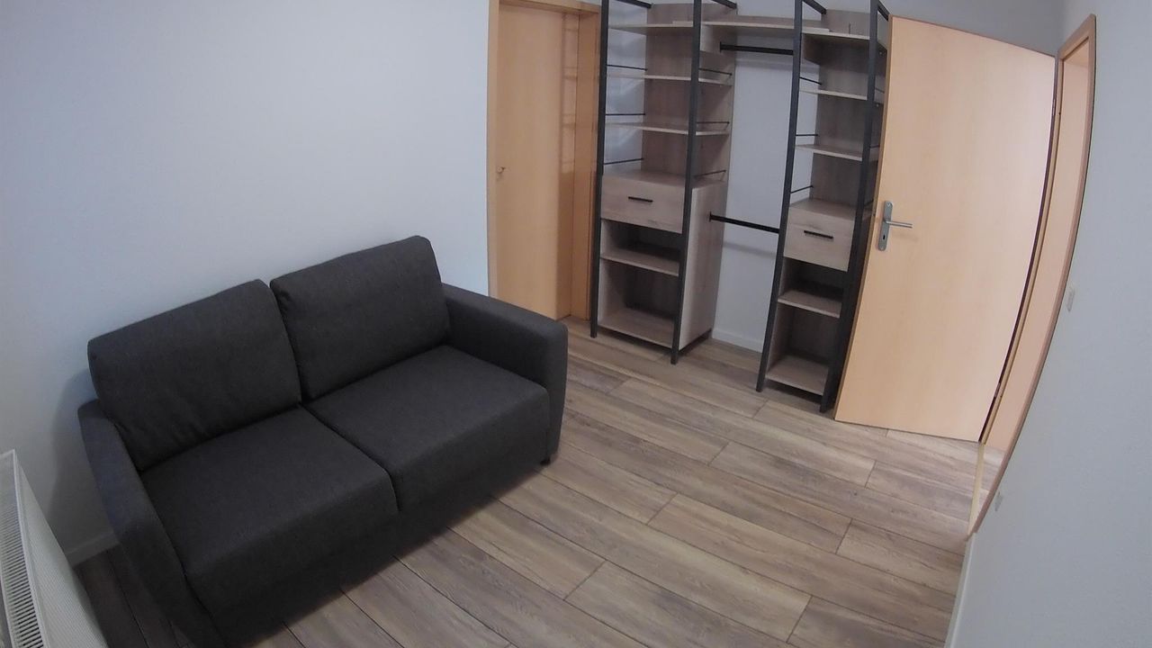 Schlafraum mit Ausziehcouch Schlafraum mit Ausziehcouch